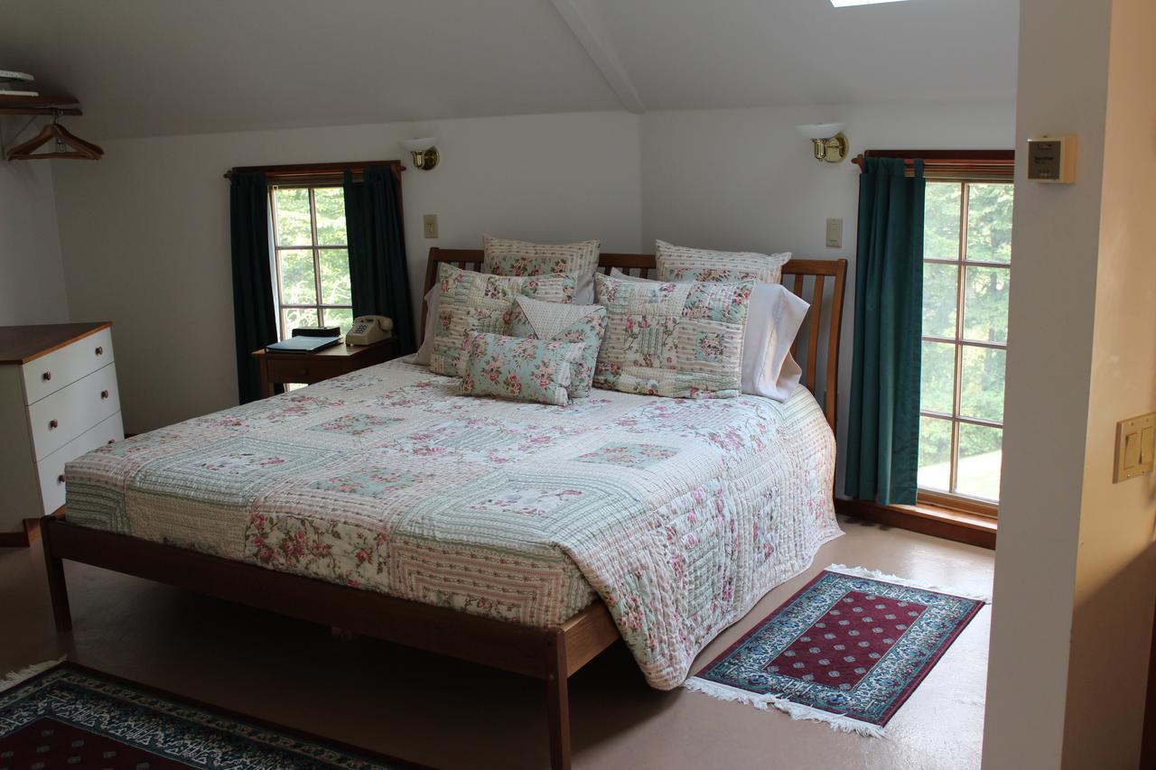Breakfast On The Connecticut Bed & Breakfast Lyme Exterior photo