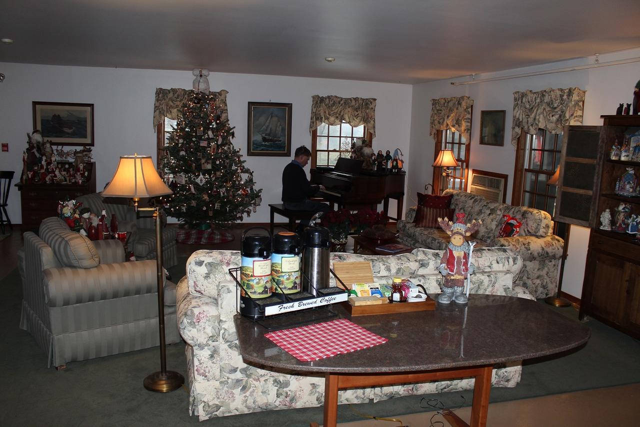 Breakfast On The Connecticut Bed & Breakfast Lyme Exterior photo